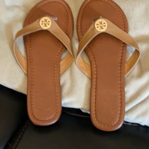 Tory Burch leather Flip plops